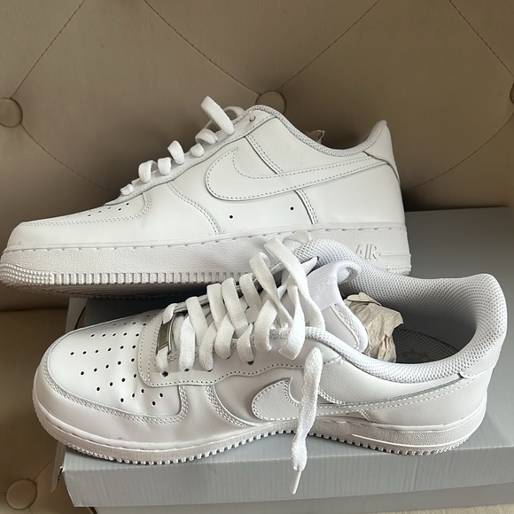 Air Force 1s - Picture 4 of 4